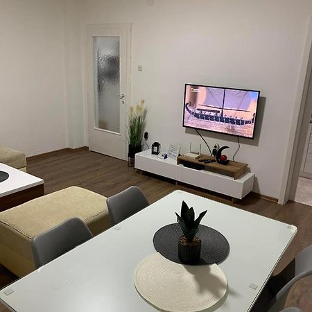 Mar Lux Apartment Kumanovo Exterior photo