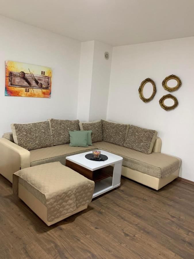 Mar Lux Apartment Kumanovo Exterior photo