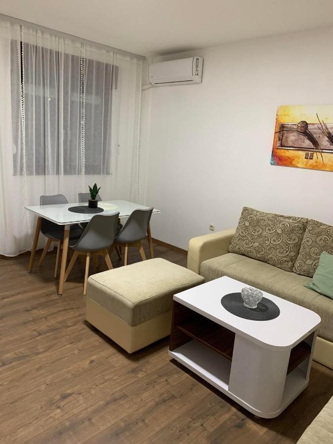 Mar Lux Apartment Kumanovo Exterior photo